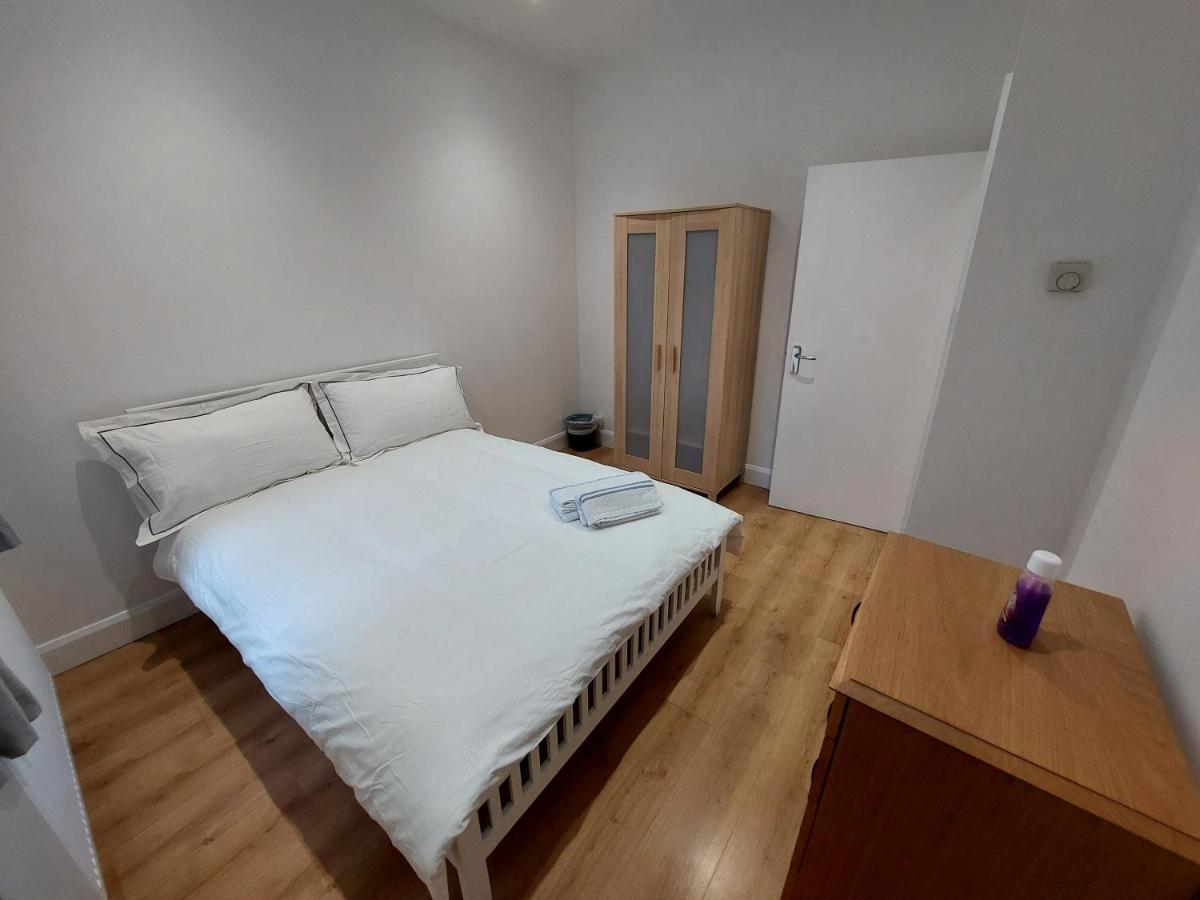 Cosy North Kensington Family Apartment For 4 Persons - Children Stay Free لندن الغرفة الصورة